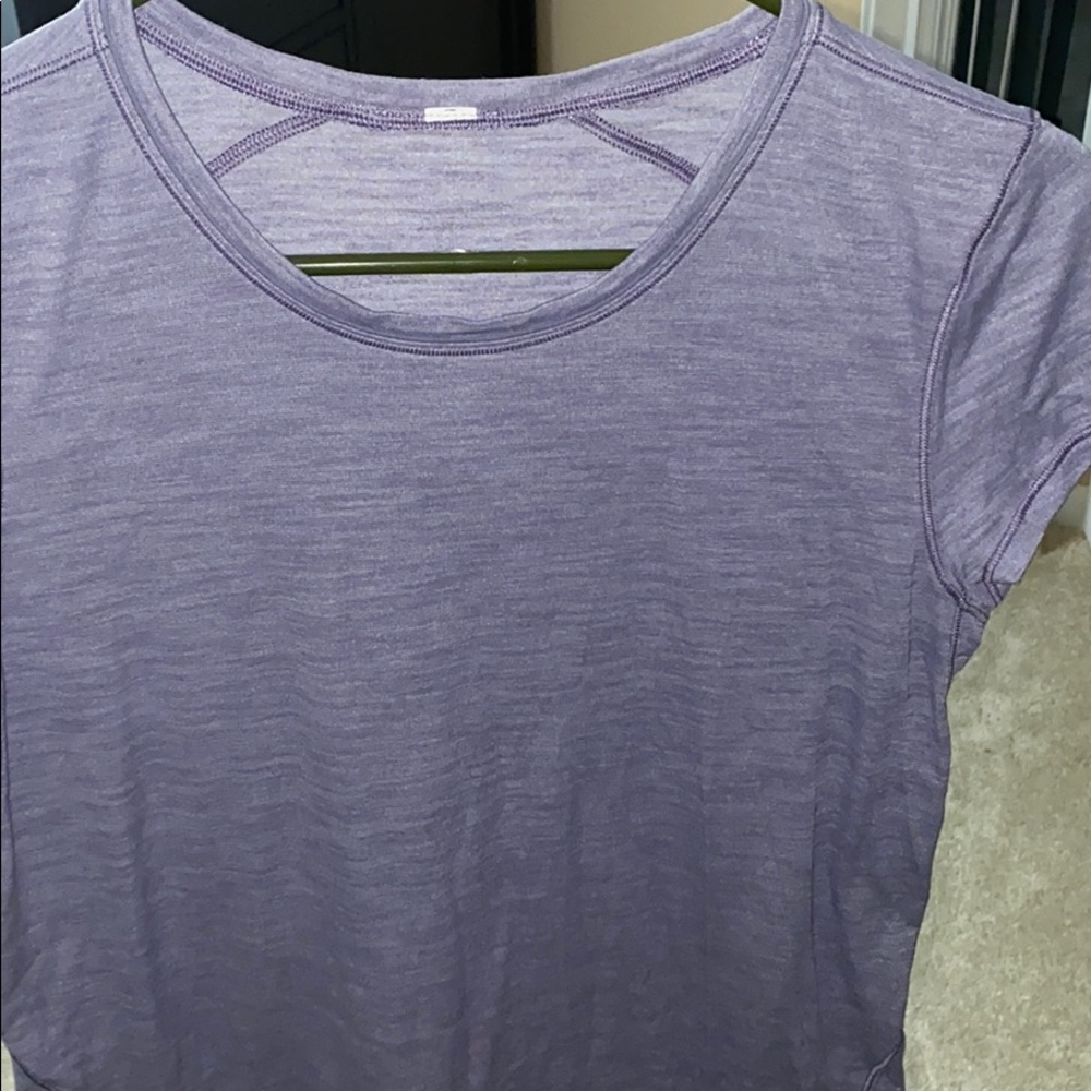 Lululemon workout shirt